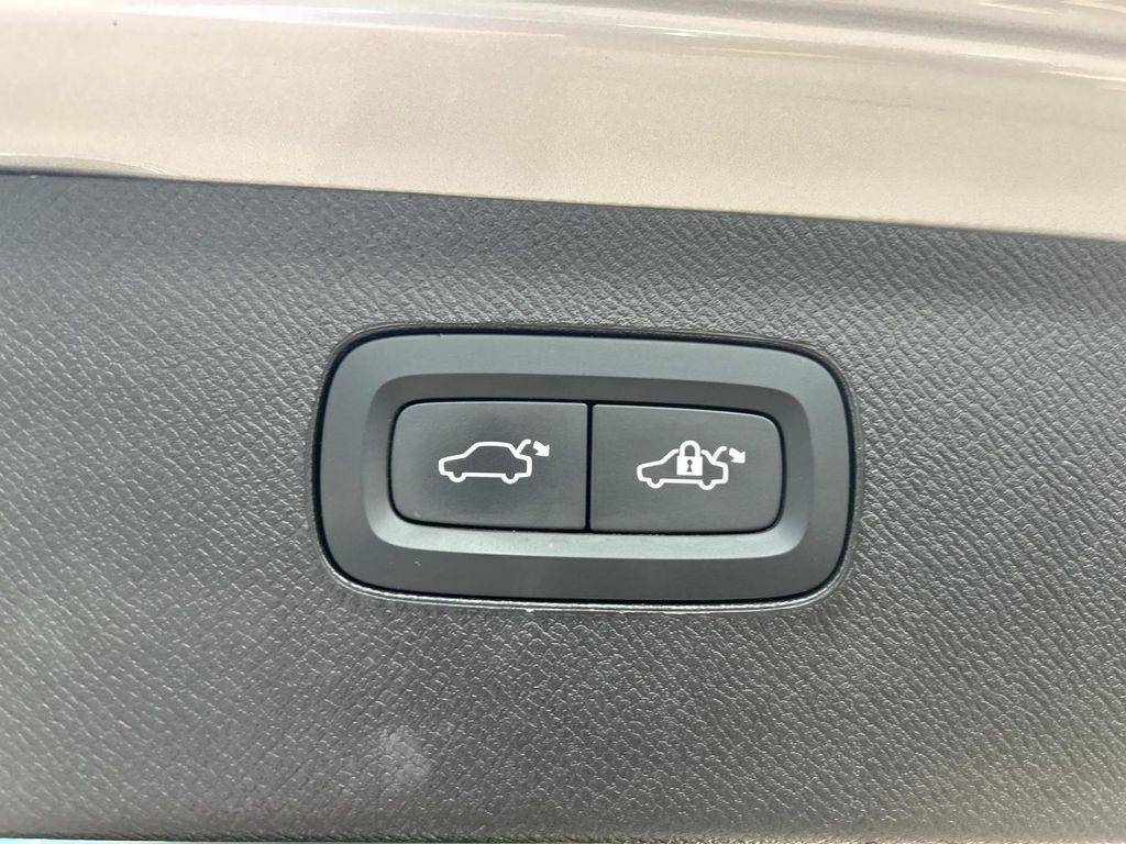used 2022 Volvo XC90 car, priced at $36,867