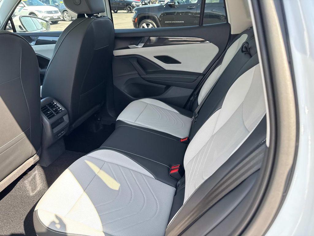 new 2025 Volkswagen Tiguan car, priced at $35,043