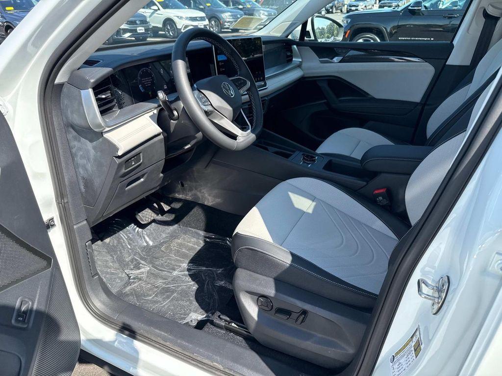 new 2025 Volkswagen Tiguan car, priced at $35,043