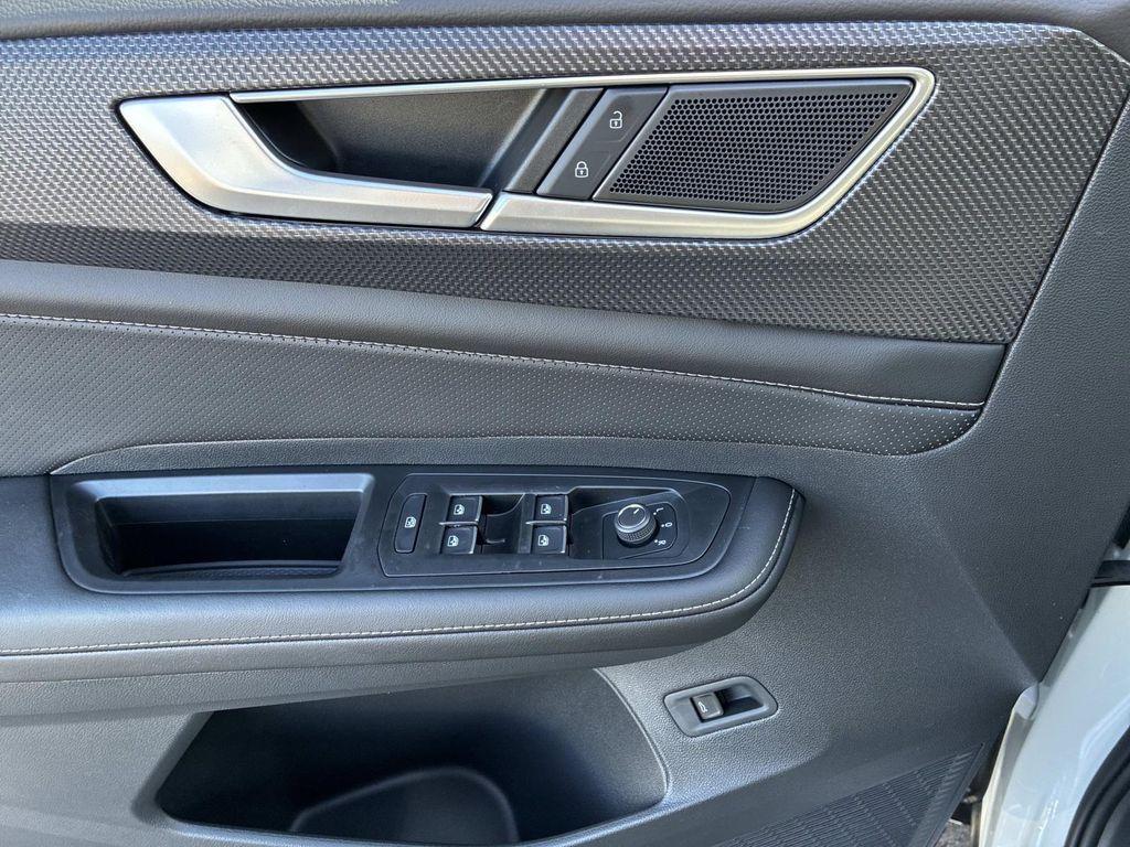 new 2026 Volkswagen Atlas Cross Sport car, priced at $51,986