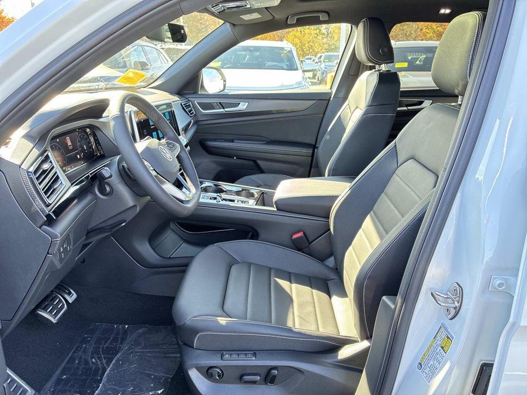 new 2026 Volkswagen Atlas Cross Sport car, priced at $51,986