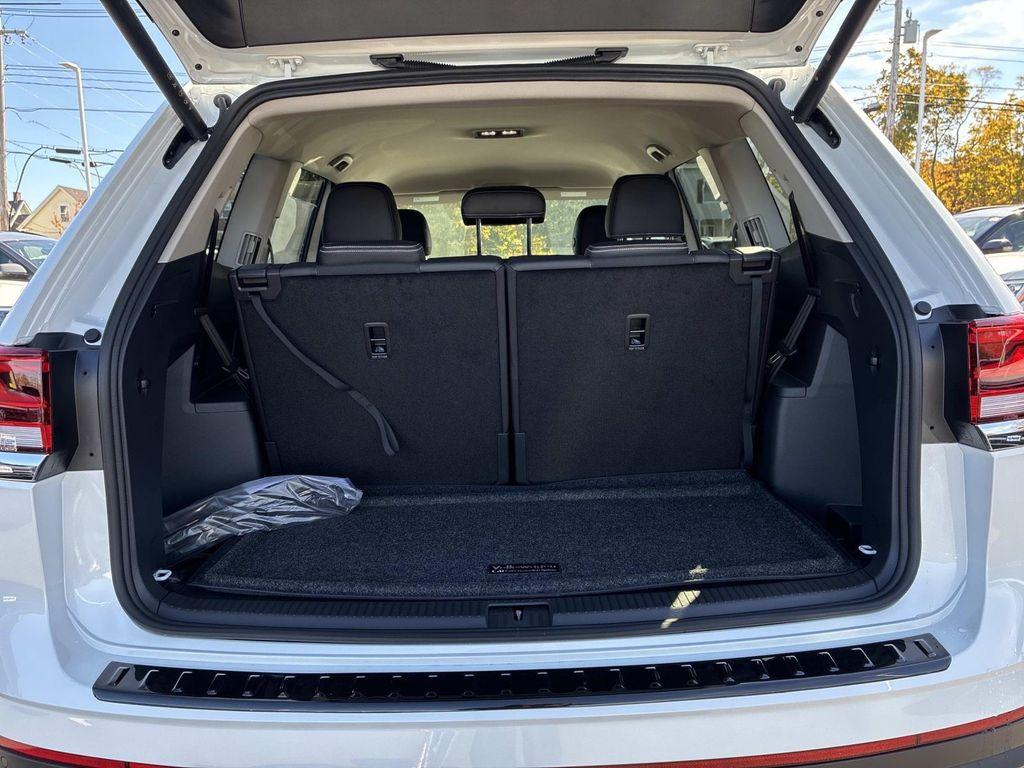 new 2026 Volkswagen Atlas car, priced at $47,236