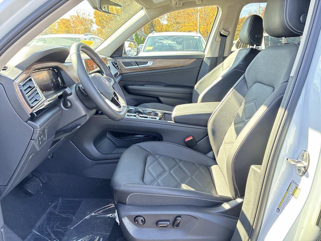 new 2026 Volkswagen Atlas car, priced at $47,236