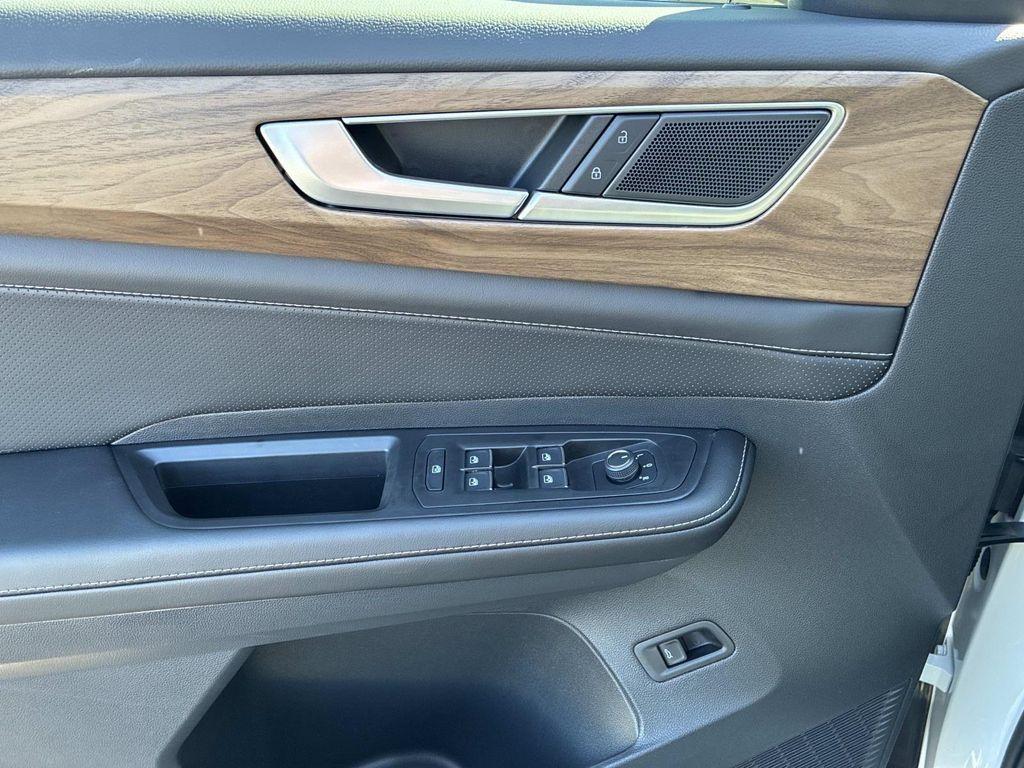 new 2026 Volkswagen Atlas car, priced at $47,236