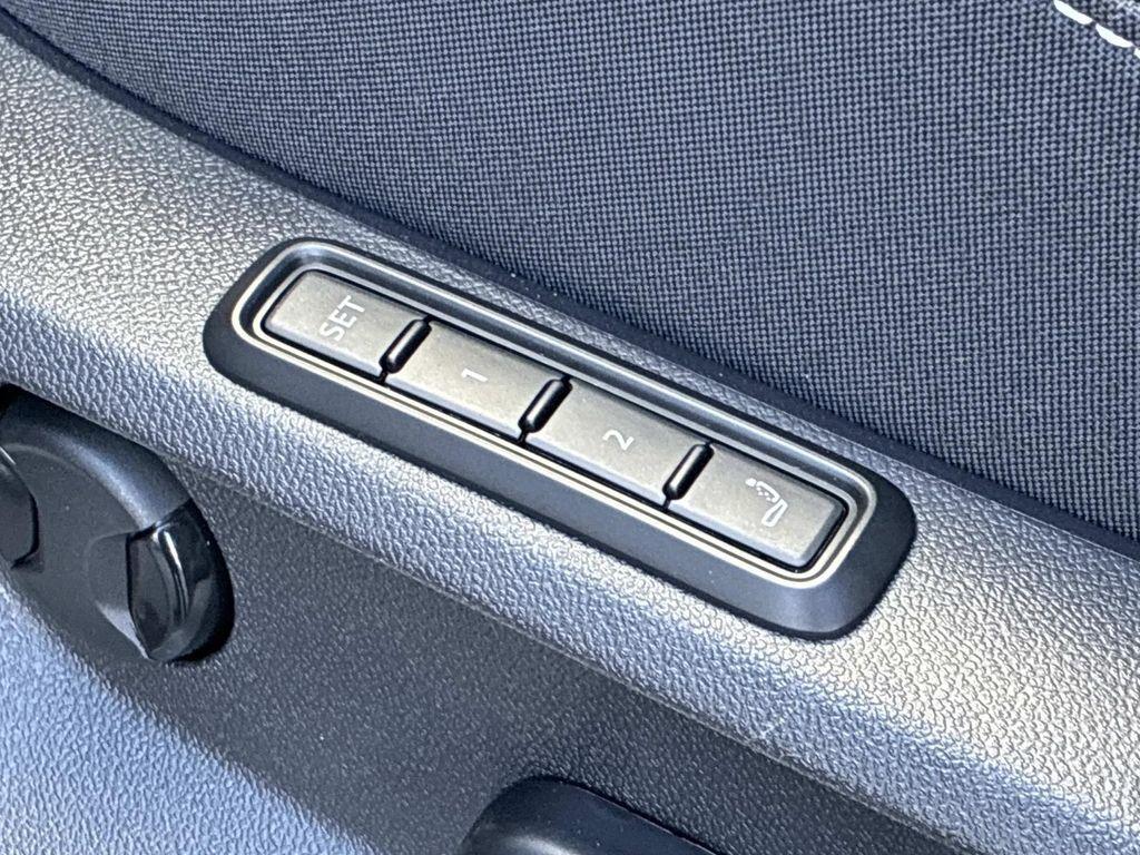 new 2026 Volkswagen Atlas car, priced at $55,875