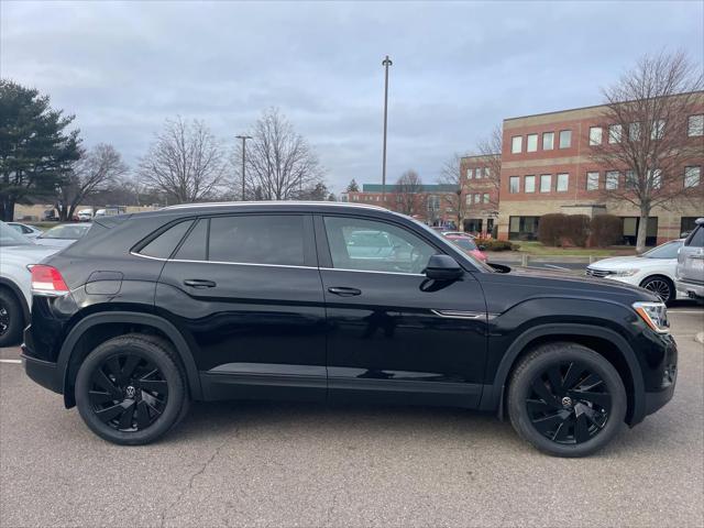 new 2025 Volkswagen Atlas Cross Sport car, priced at $45,061