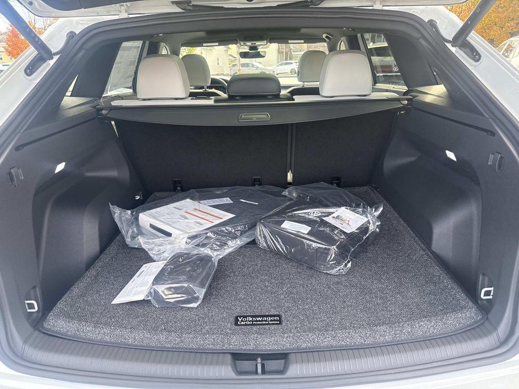 new 2026 Volkswagen Atlas Cross Sport car, priced at $54,761