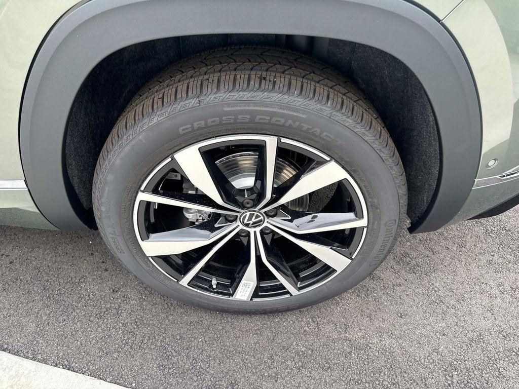 new 2026 Volkswagen Atlas Cross Sport car