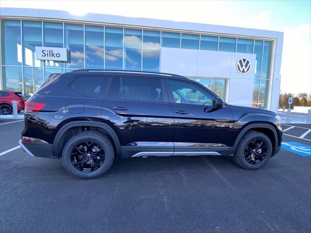 new 2025 Volkswagen Atlas car, priced at $45,308