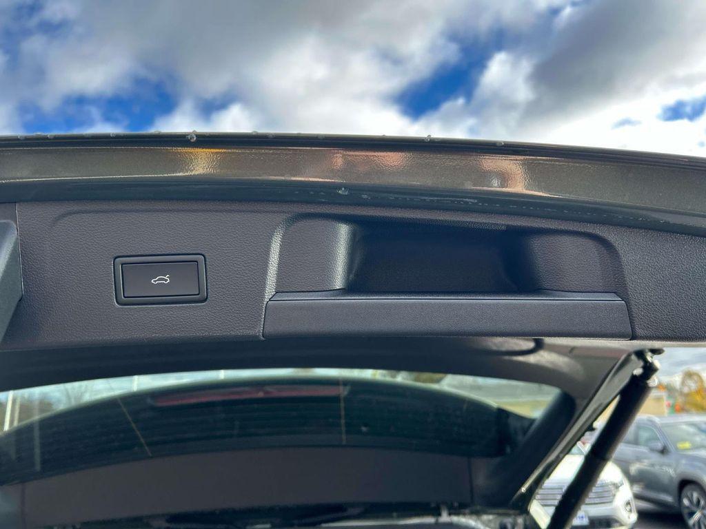 new 2026 Volkswagen Atlas car, priced at $48,473