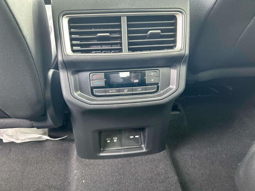 new 2026 Volkswagen Atlas car, priced at $48,473