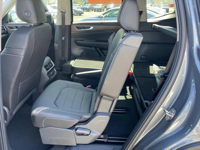 new 2025 Volkswagen Atlas car, priced at $47,602