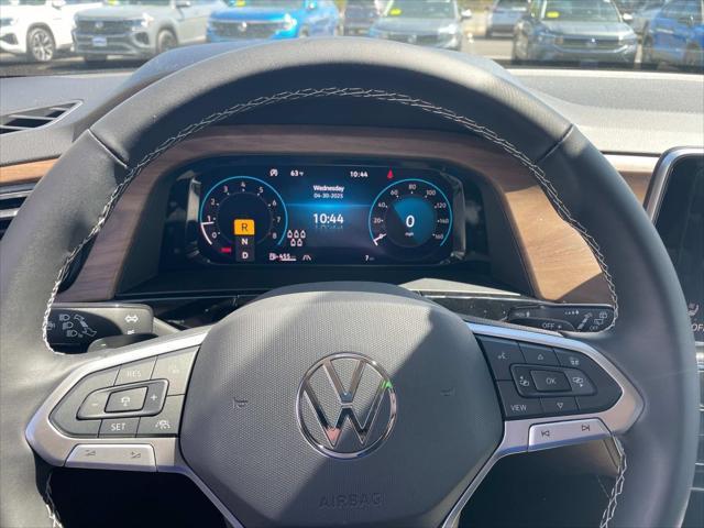 new 2025 Volkswagen Atlas car, priced at $42,783