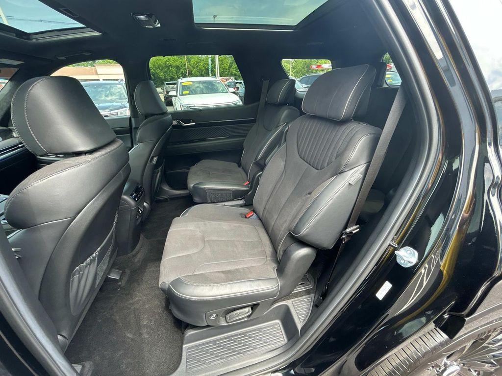 used 2024 Hyundai Palisade car, priced at $39,989
