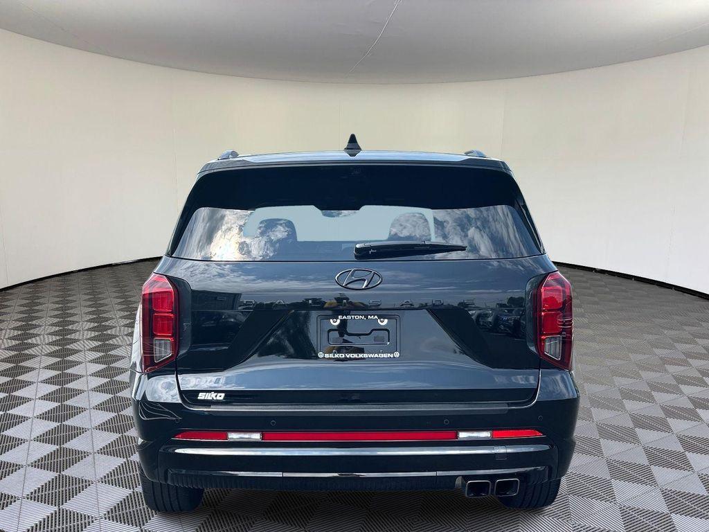 used 2024 Hyundai Palisade car, priced at $39,989
