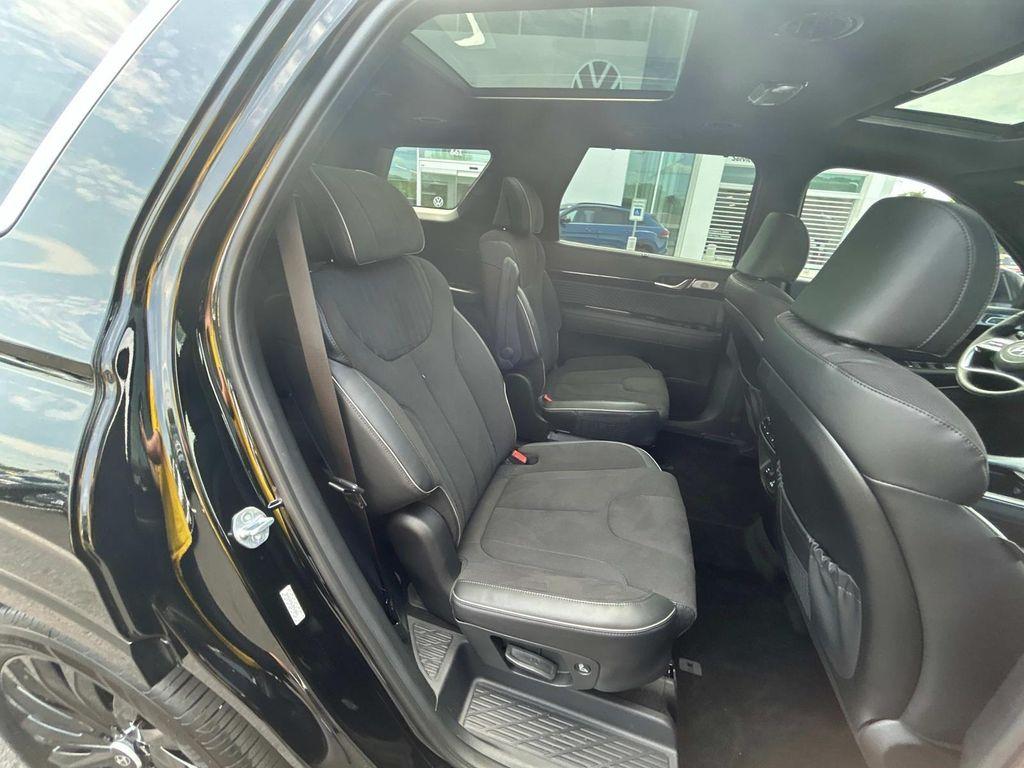 used 2024 Hyundai Palisade car, priced at $39,989
