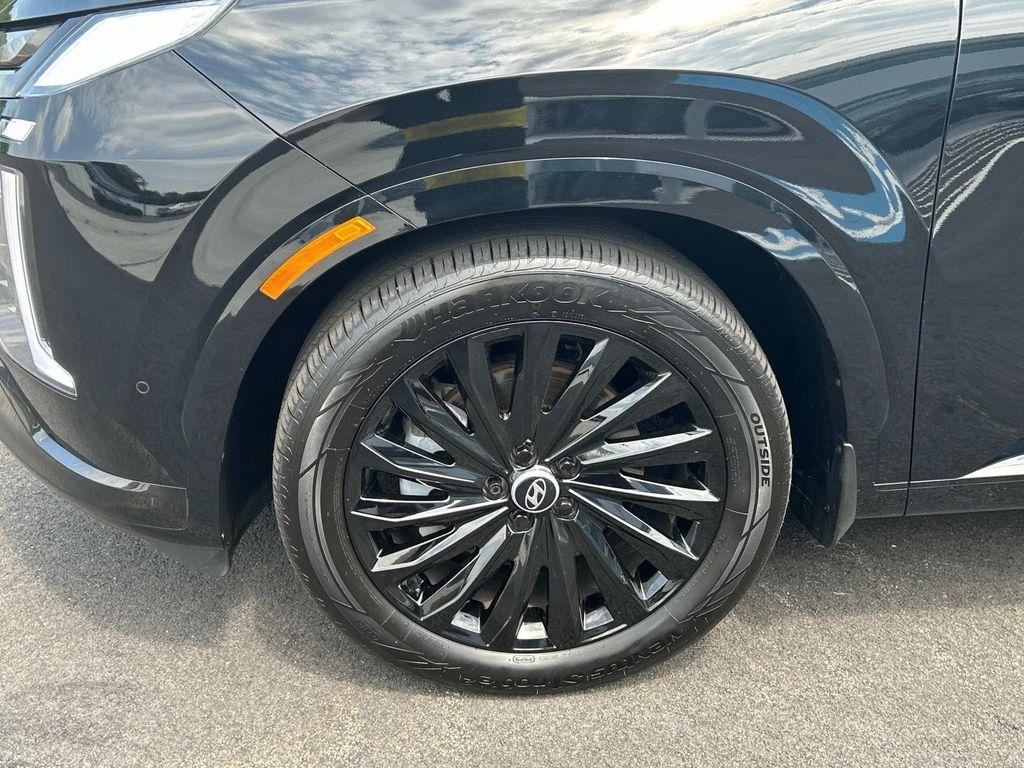 used 2024 Hyundai Palisade car, priced at $39,989