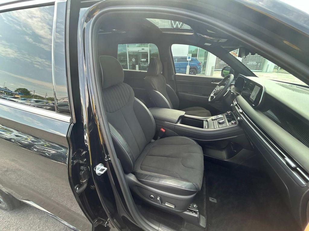 used 2024 Hyundai Palisade car, priced at $39,989