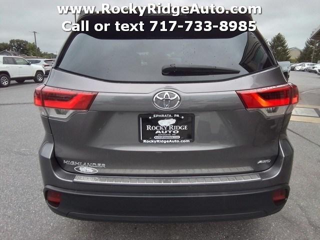 used 2019 Toyota Highlander car, priced at $28,995