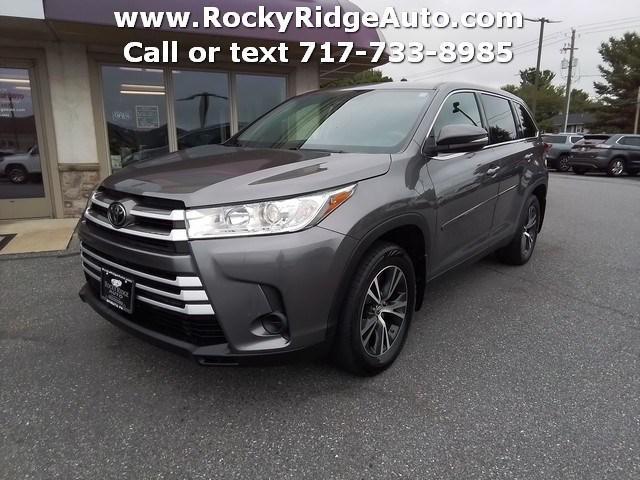 used 2019 Toyota Highlander car, priced at $28,995