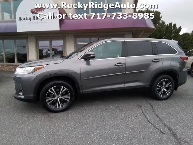 used 2019 Toyota Highlander car, priced at $28,995