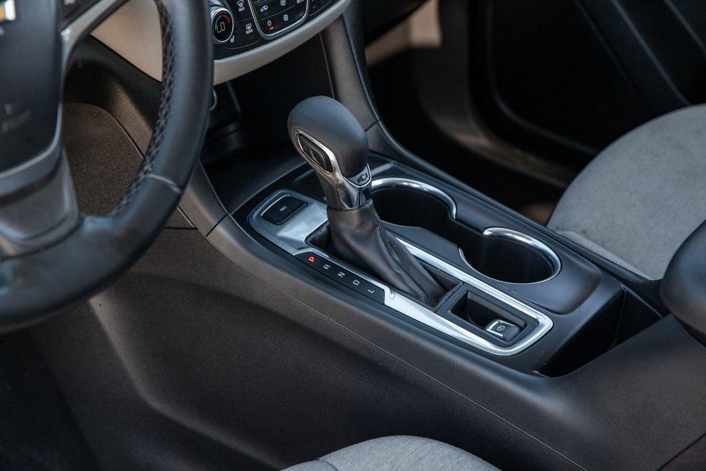 used 2023 Chevrolet Equinox car, priced at $19,499