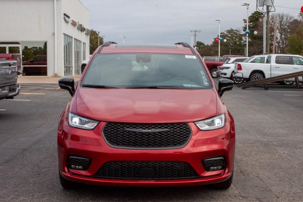 new 2025 Chrysler Pacifica car, priced at $42,145