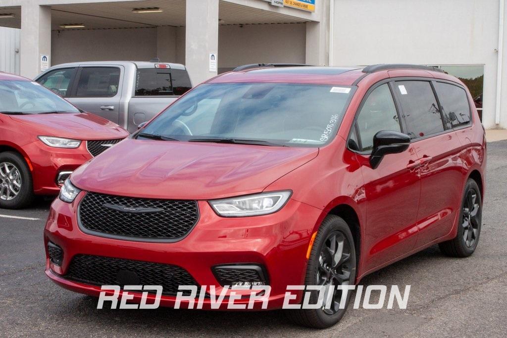 new 2025 Chrysler Pacifica car, priced at $42,145