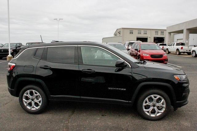 new 2025 Jeep Compass car, priced at $28,090