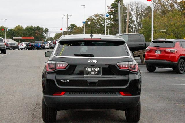 new 2025 Jeep Compass car, priced at $28,090