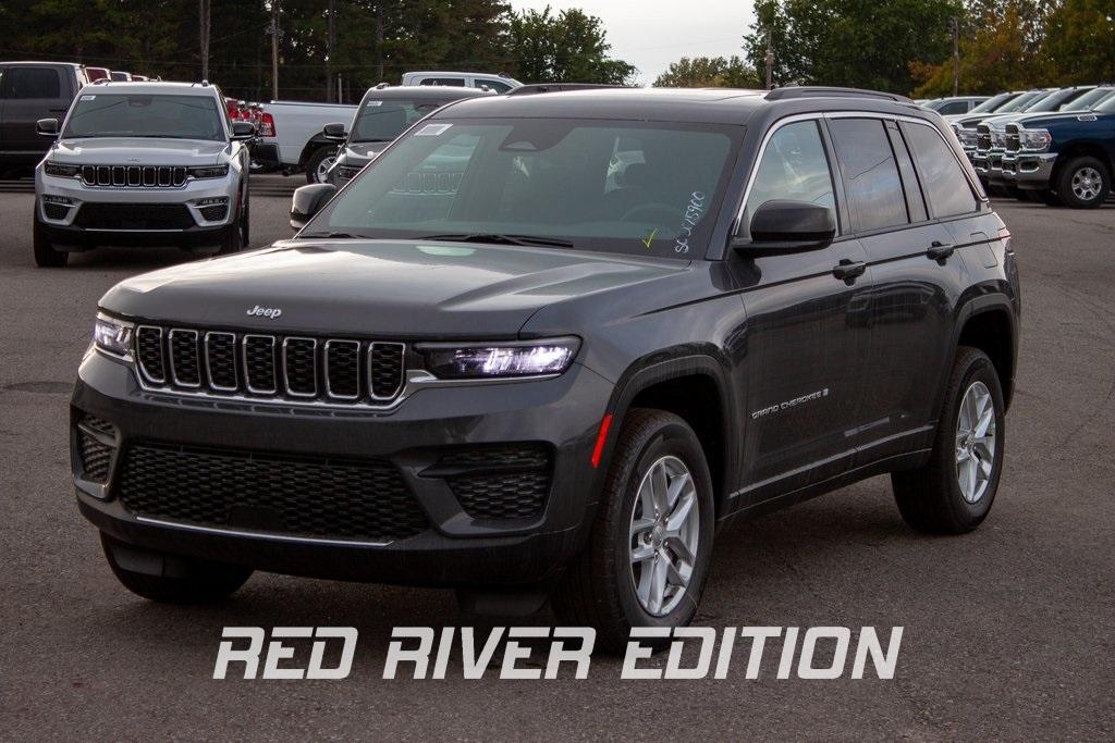 new 2025 Jeep Grand Cherokee car, priced at $38,675