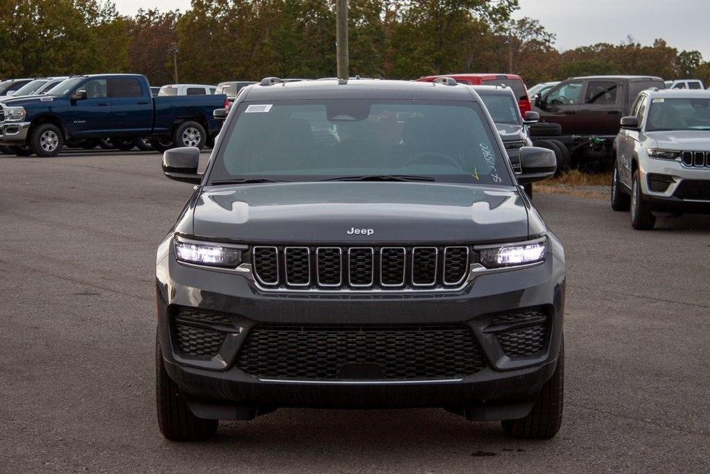 new 2025 Jeep Grand Cherokee car, priced at $38,675