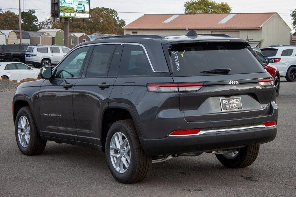 new 2025 Jeep Grand Cherokee car, priced at $38,675