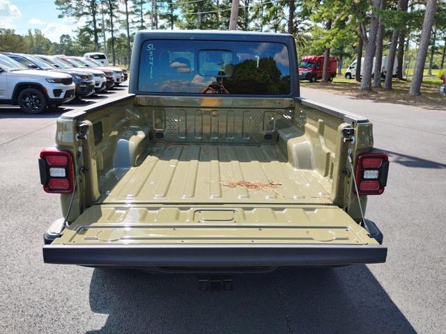 new 2025 Jeep Gladiator car, priced at $49,009