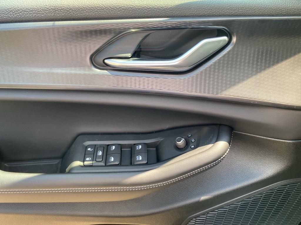 new 2025 Jeep Grand Cherokee L car, priced at $42,943