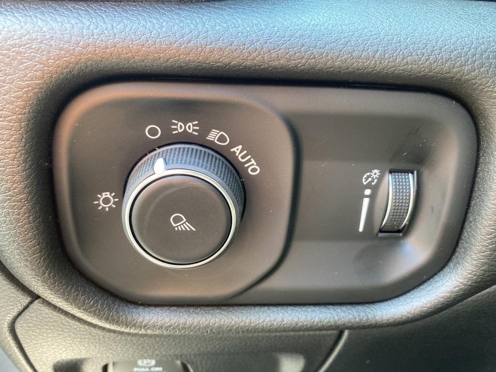 new 2025 Ram 1500 car, priced at $51,312