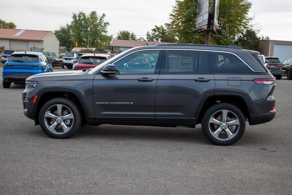 new 2025 Jeep Grand Cherokee car, priced at $51,930