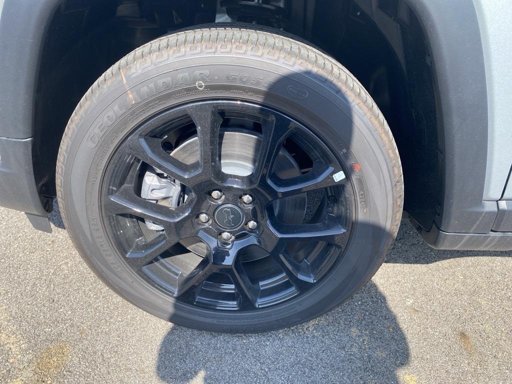 new 2025 Jeep Compass car, priced at $32,382