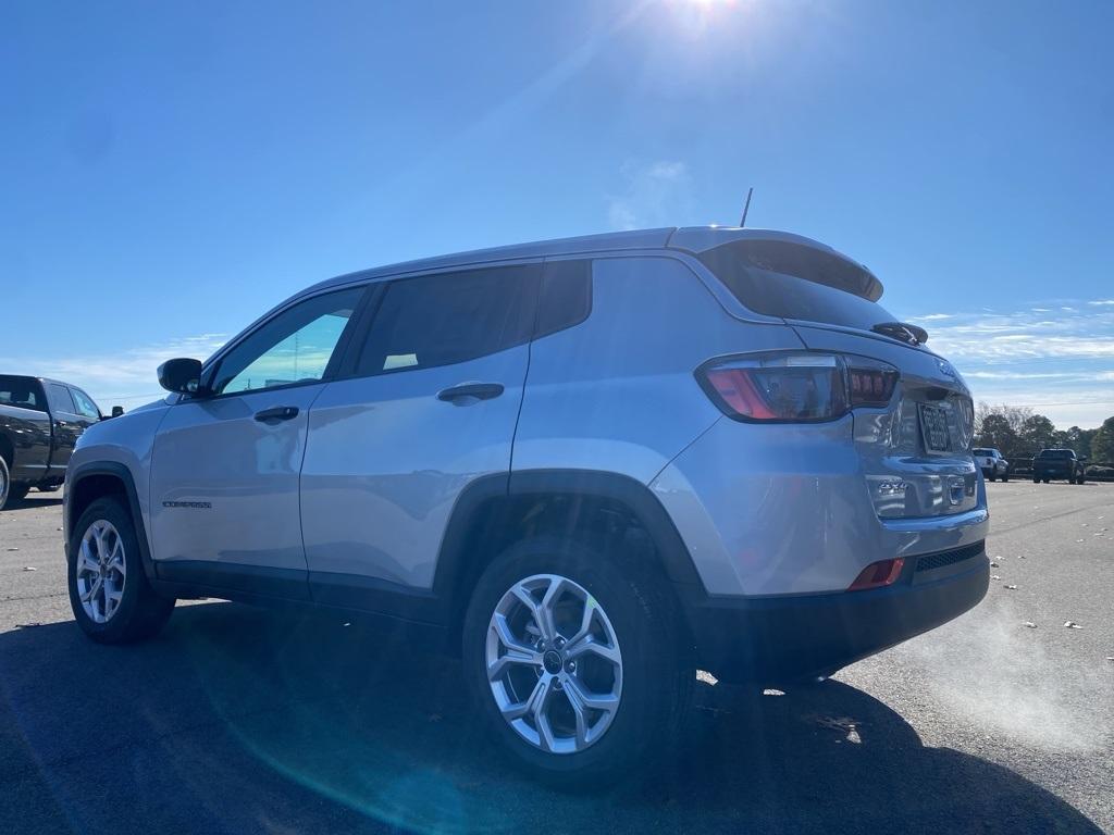 new 2025 Jeep Compass car, priced at $27,876