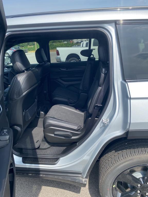 new 2025 Jeep Grand Cherokee L car, priced at $49,017