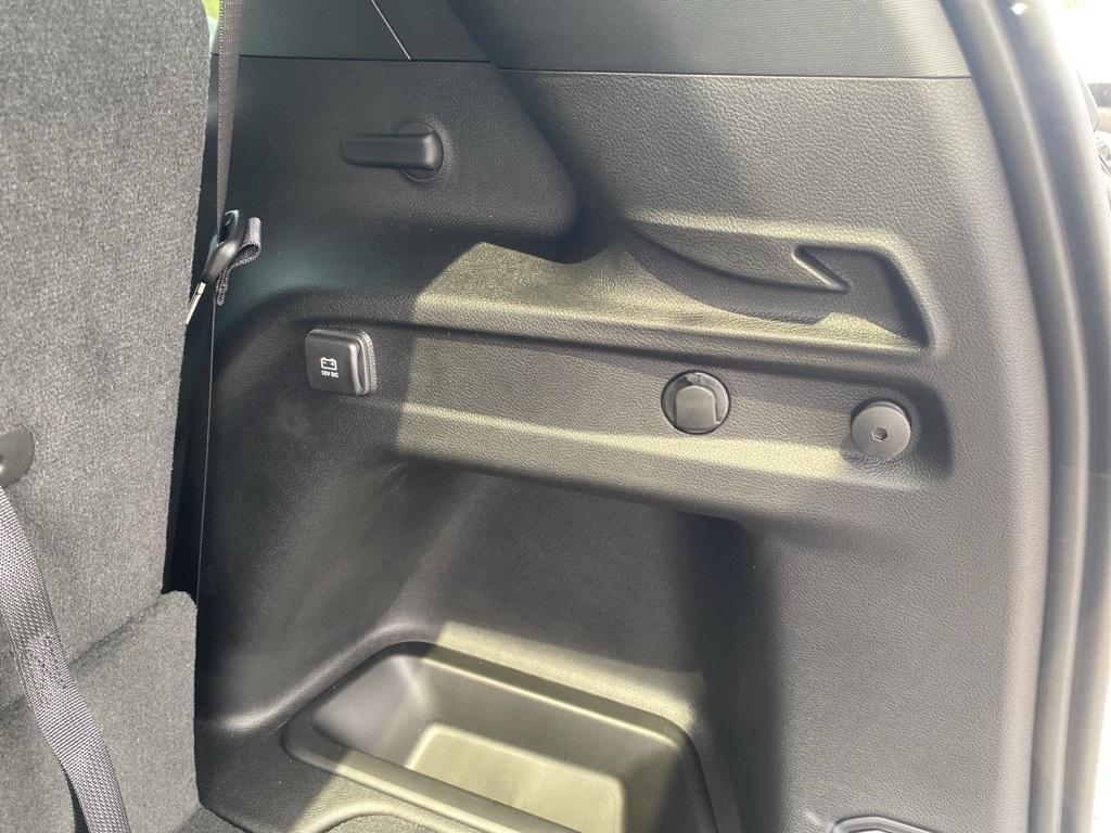 new 2025 Jeep Grand Cherokee L car, priced at $49,017