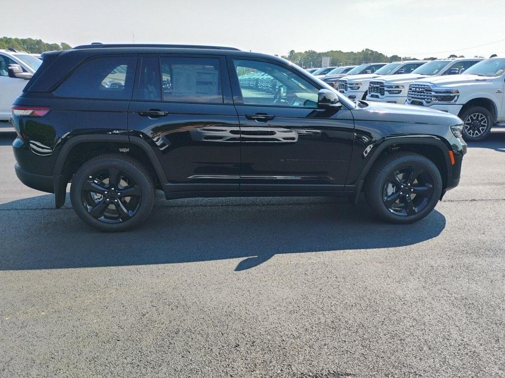 new 2025 Jeep Grand Cherokee car, priced at $51,218