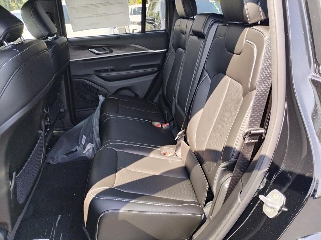 new 2025 Jeep Grand Cherokee car, priced at $51,218