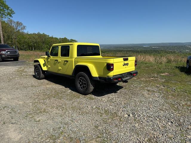 new 2024 Jeep Gladiator car, priced at $55,818