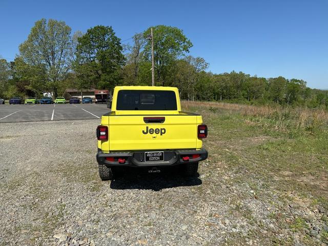 new 2024 Jeep Gladiator car, priced at $55,818