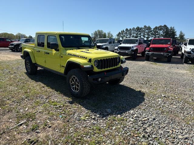 new 2024 Jeep Gladiator car, priced at $55,818