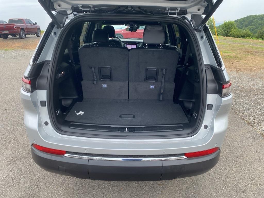 new 2025 Jeep Grand Cherokee L car, priced at $50,955