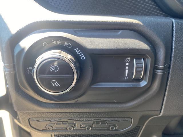 new 2025 Jeep Gladiator car, priced at $55,485