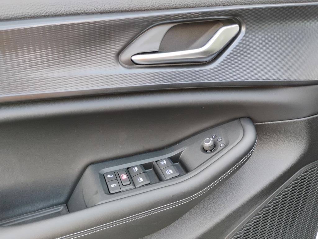 new 2025 Jeep Grand Cherokee car, priced at $46,607