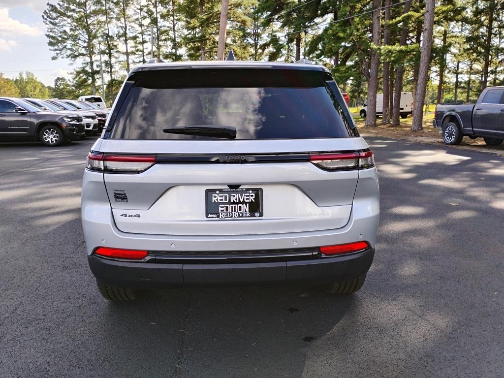 new 2025 Jeep Grand Cherokee car, priced at $46,607